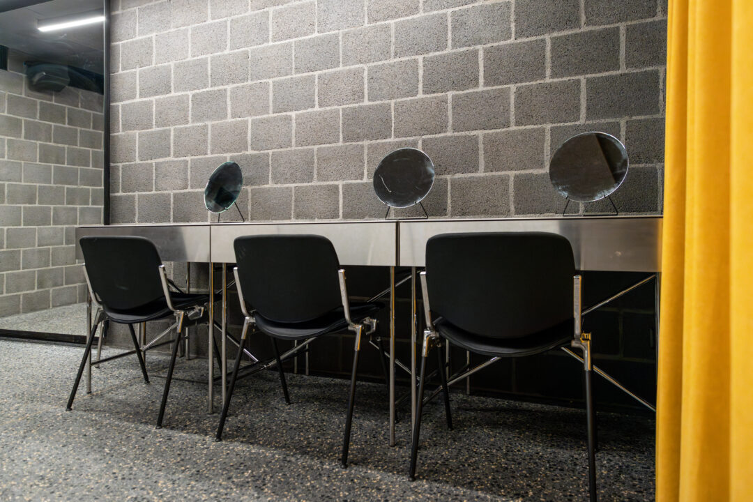 Alte Reithalle Garderobe