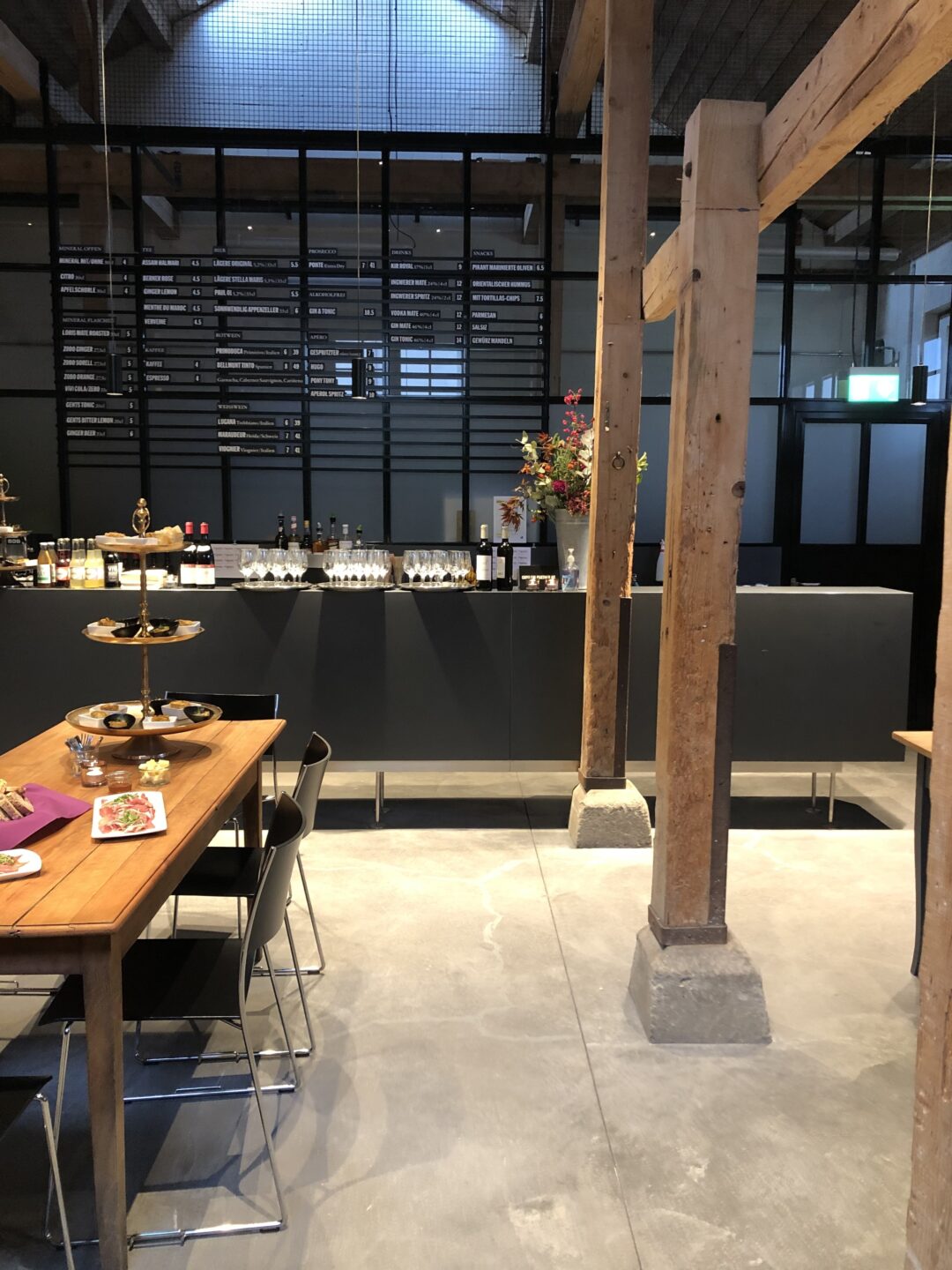 Alte Reithalle Bar im Stall