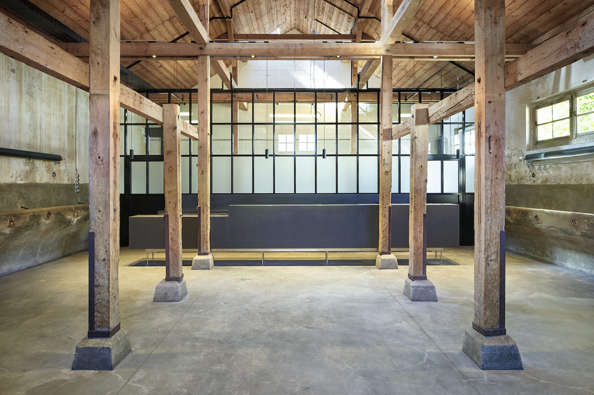 2422 Alte Reithalle Bar im Stall 08 384c Luca Zanier Photography Zurich web