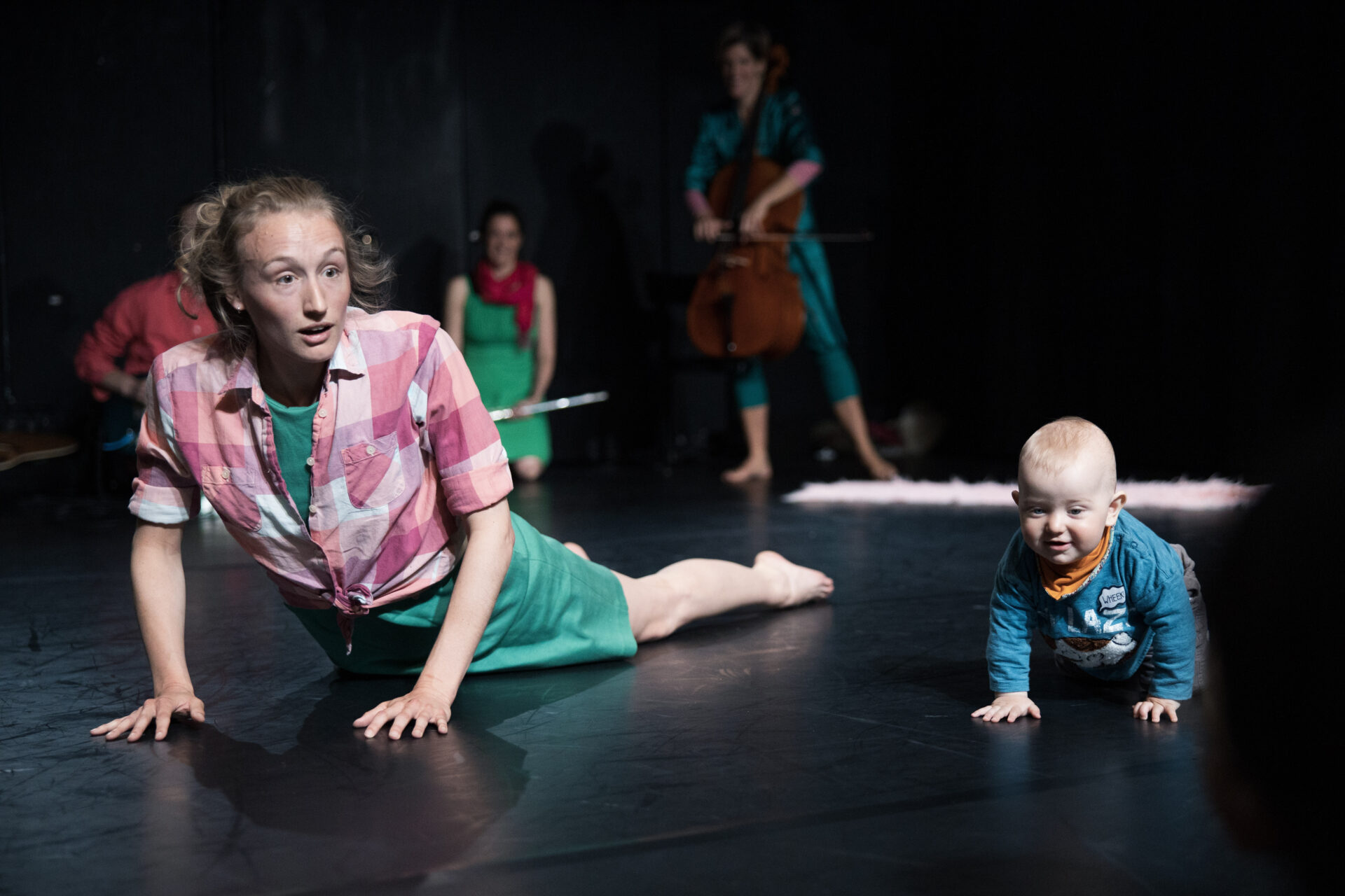 Buehne Aarau Alice tanztc Corina Rainer6 157 A4296