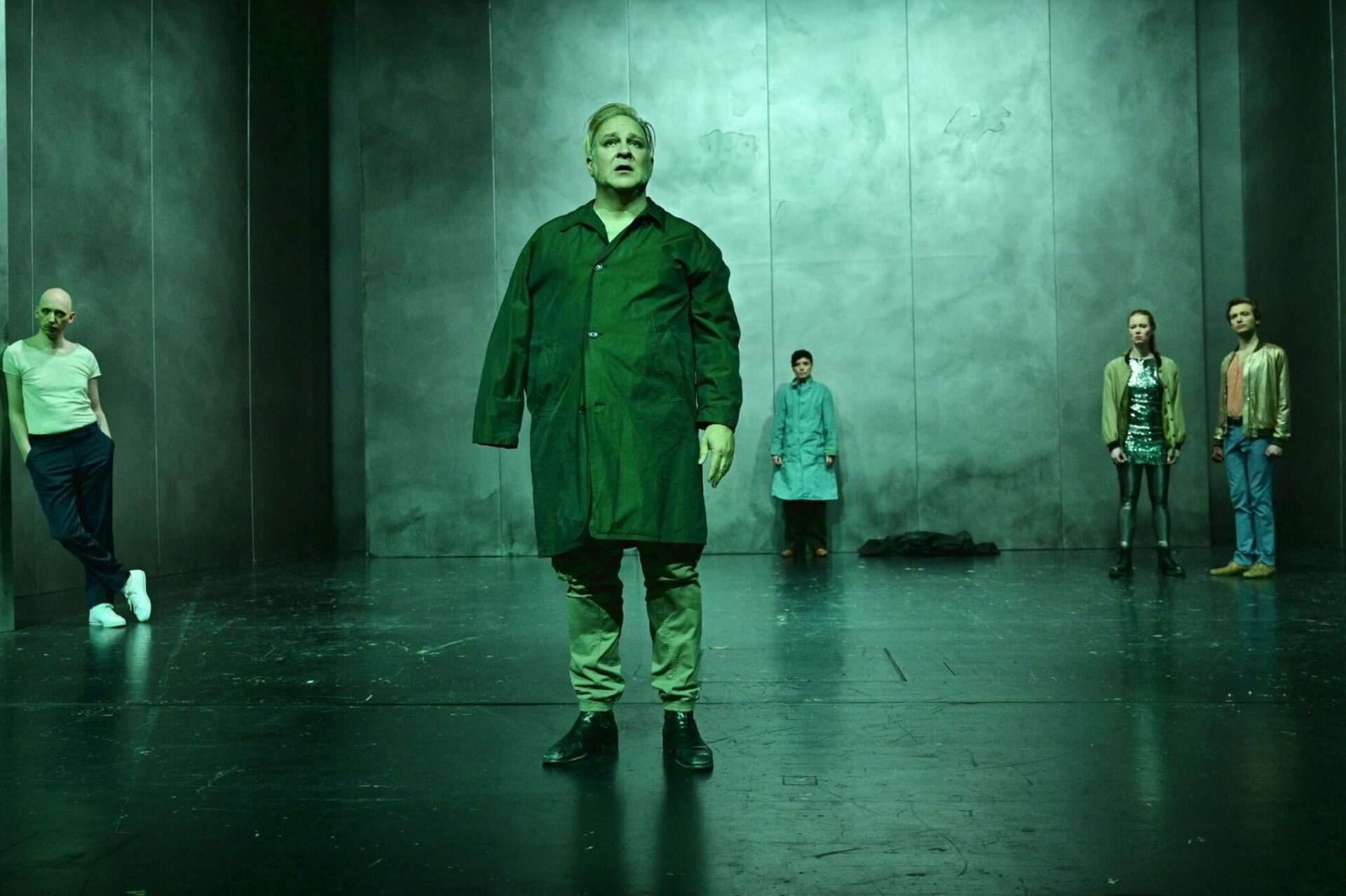 Berlin alexanderpl 6891 2048x1363