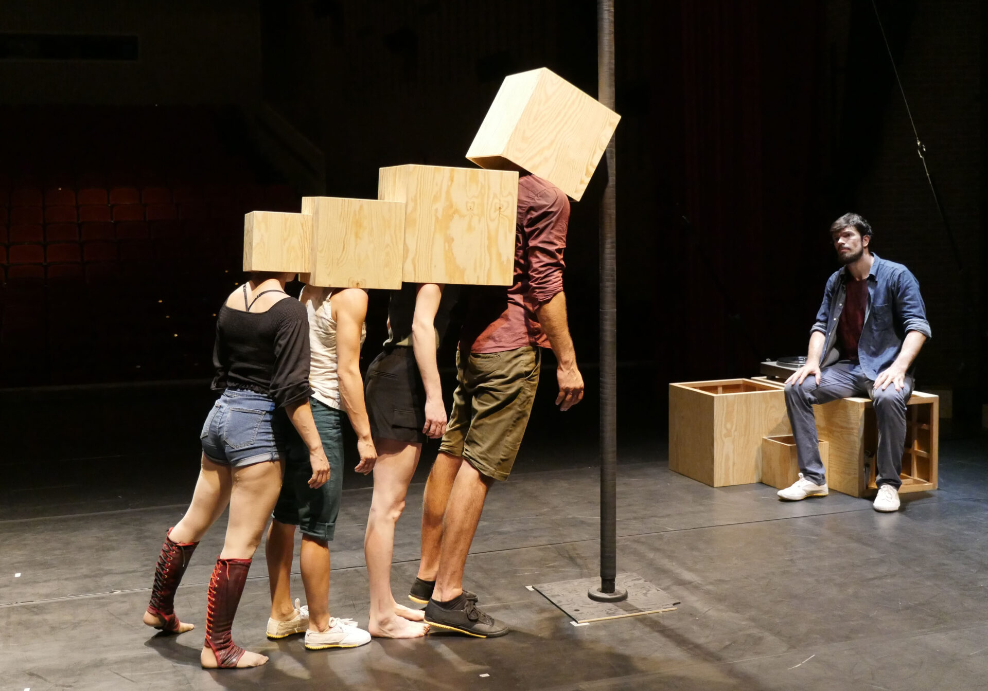 Buehne Aarau Common Ground Katelijne Boonen Theater op de Markt Provincie Limburg