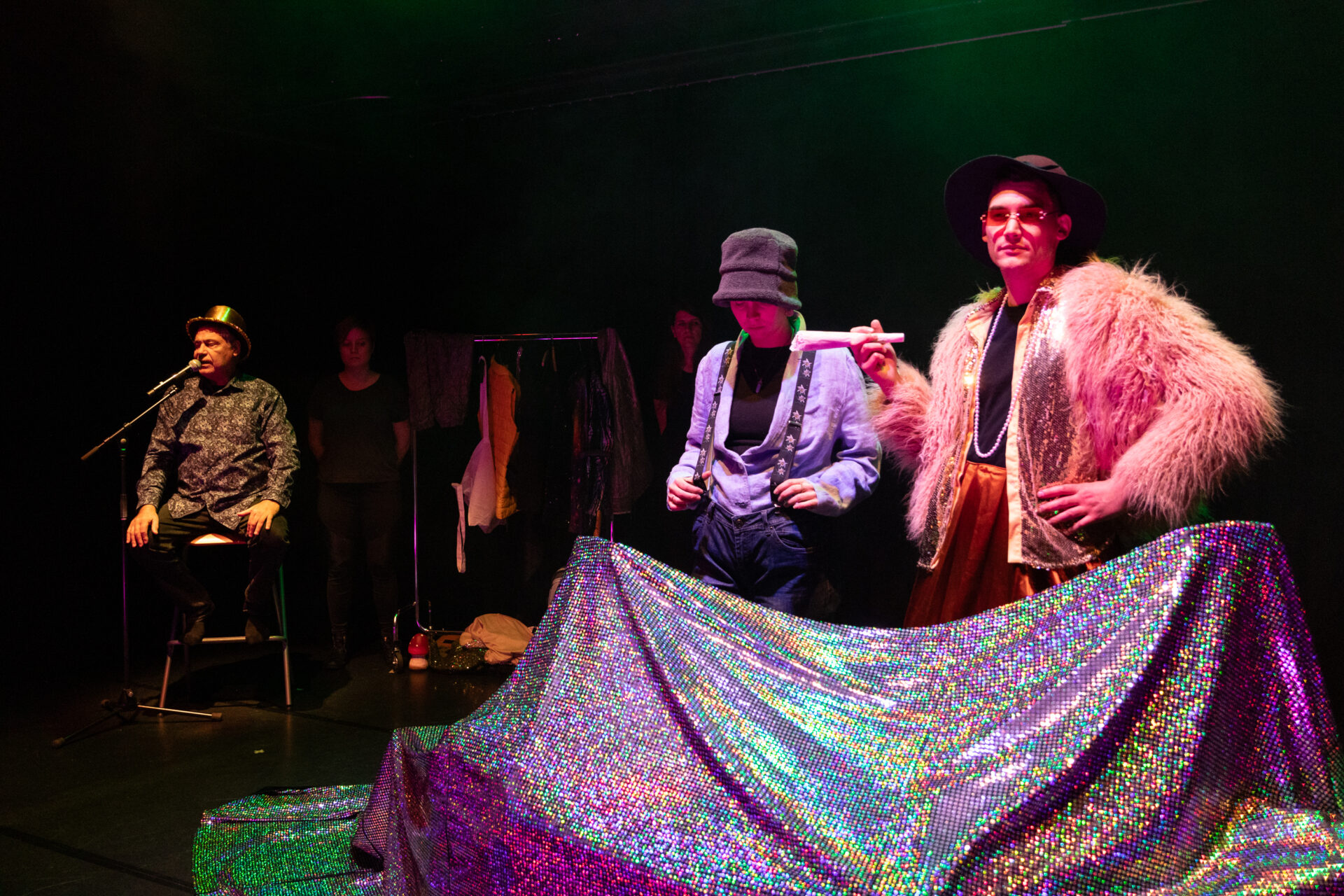 Buehne Aarau Generationenclub Das ist die Frage 4254