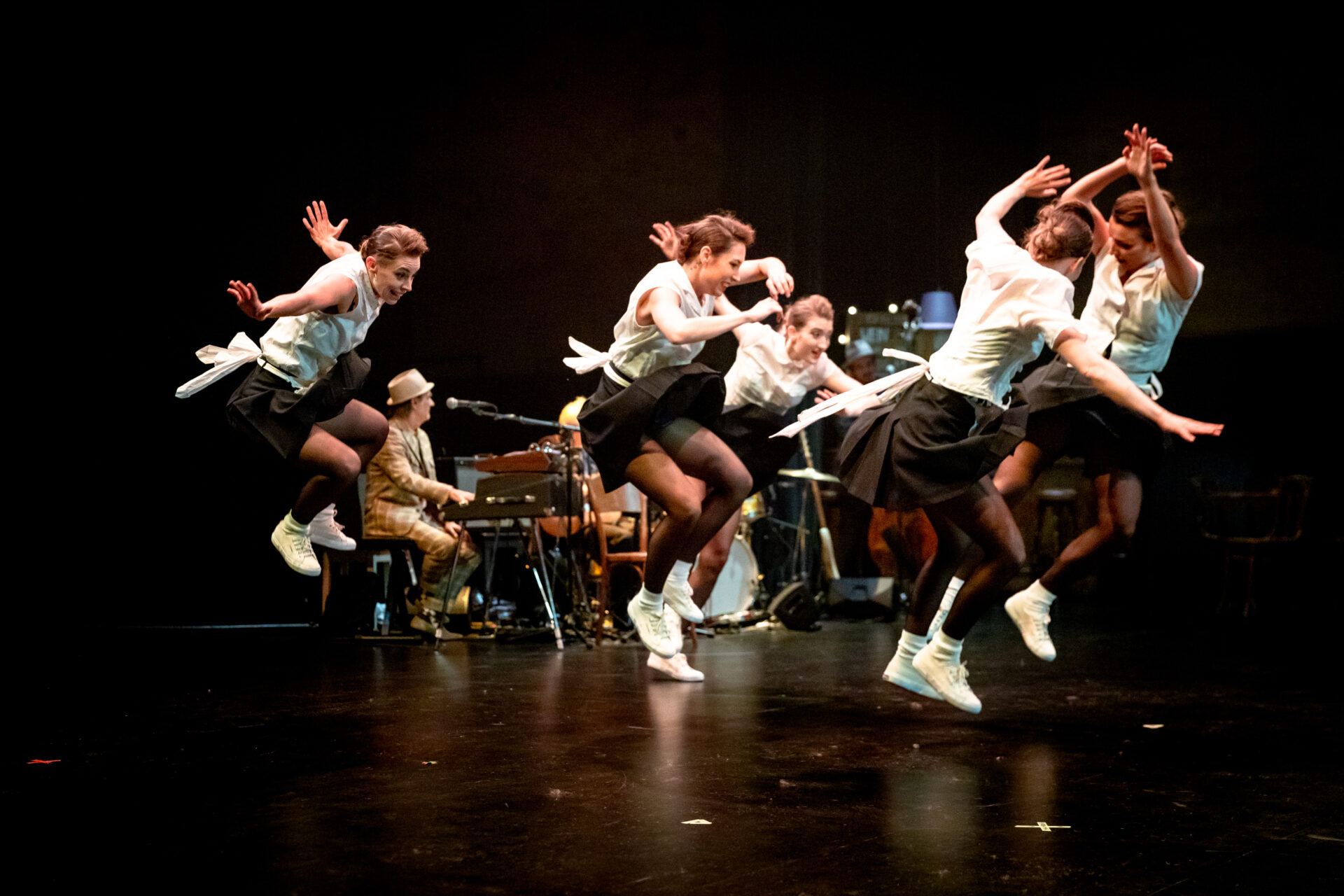 Favorit 1 Tanzhalle Reitpalast c Chris Iseli Fotografie web